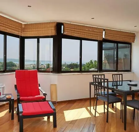 Beautiful Sea View Apt With Balcony And Parking アパート *