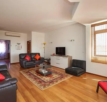Beautiful Sea View Apt With Balcony And Parking カスカイス